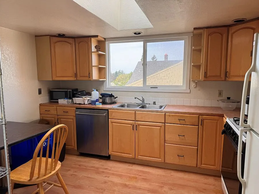 7 bed, $730 — Photo 4