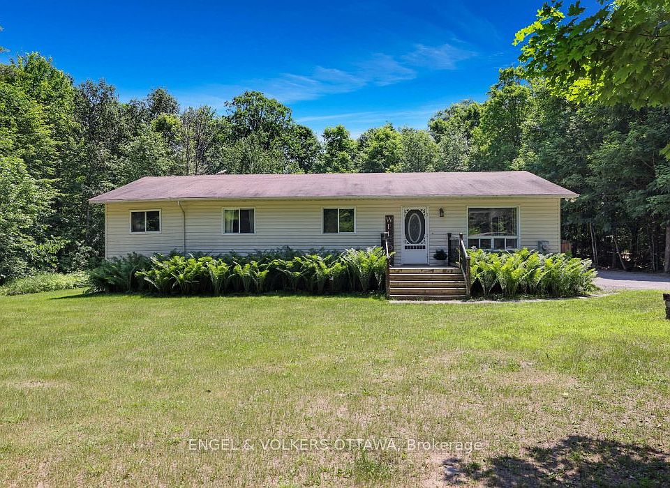 1st image of 285 Drummond Rd #11