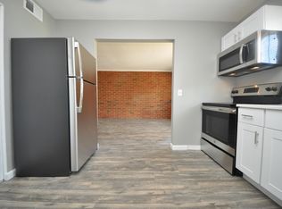 27 Westwood Vlg, Wright City, MO 63390