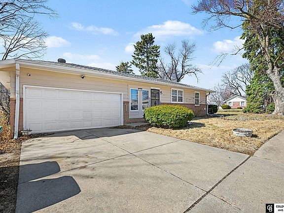 2nd image of 5405 Browne St