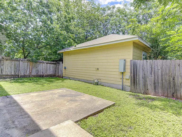 1702 Singleton Ave #A — Photo 29