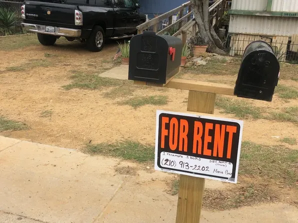 518 E Ash St #B, Laredo, TX 78040