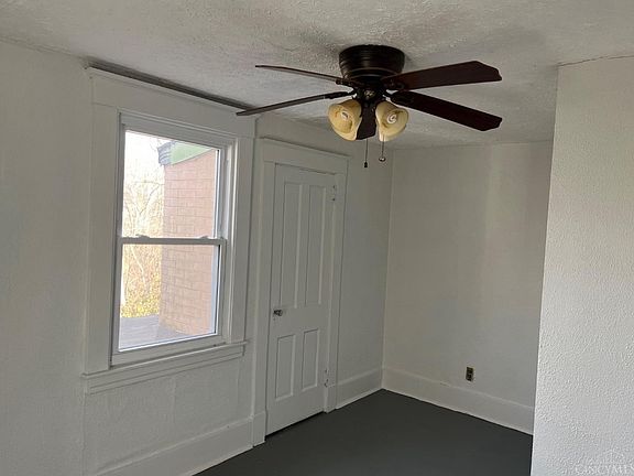 5th image of 6524 Parkland Ave #2
