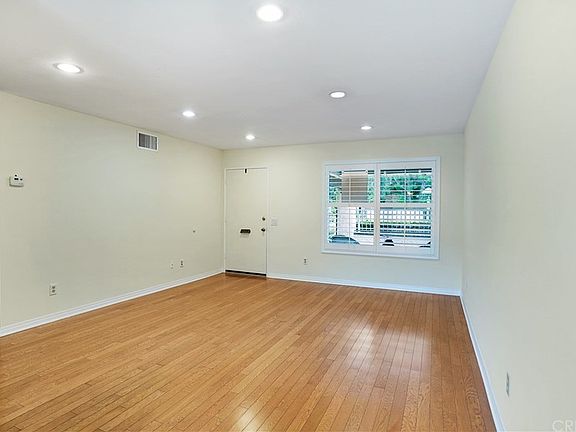 4th image of 26331 Oakspur Dr Unit B
