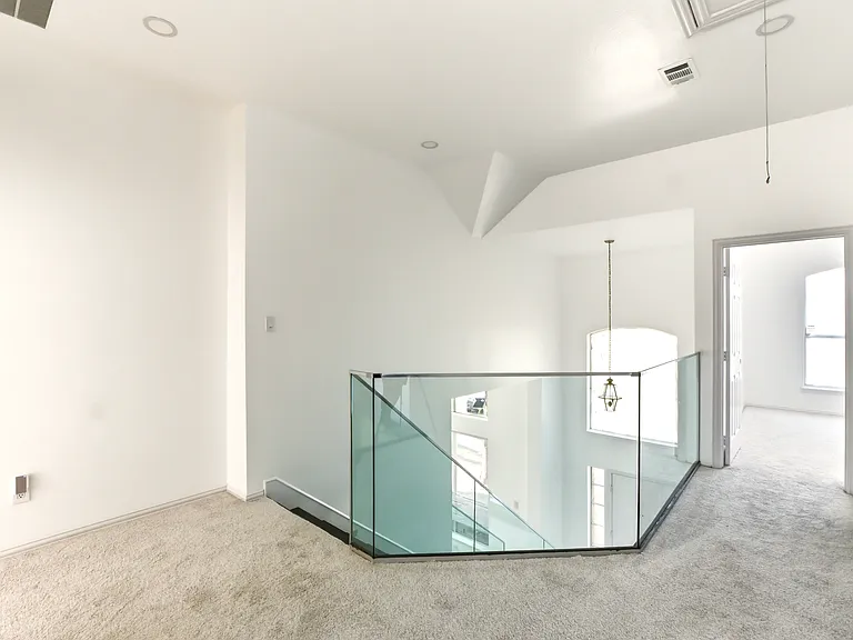 5001 Spicewood Dr — Photo 21
