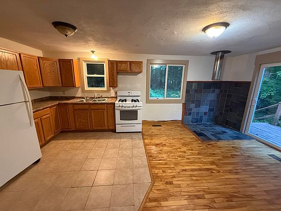 3rd image of 30 W Mills Road