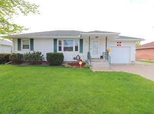 113 N Rose Ln, Columbus, NE 68601