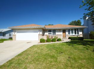 2344 Ardaugh Ave, Crest Hill, IL 60403