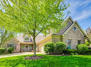 3286 Oak Knoll Rd, Carpentersville, IL 60110