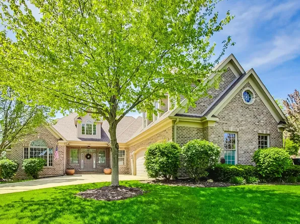 3286 Oak Knoll Rd, Carpentersville, IL 60110