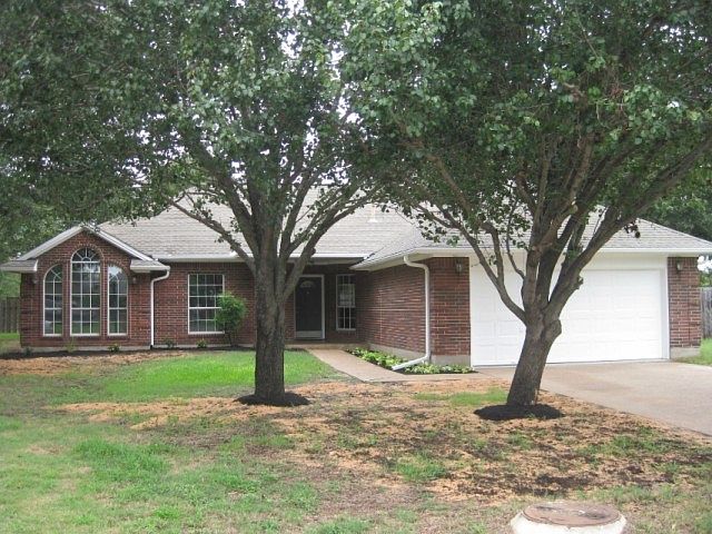 1st image of 3401 Regal Row