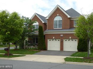 43064 Hallmark St, Chantilly, VA 20152