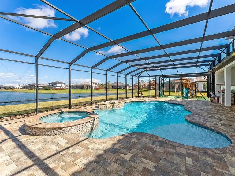 3638 Lake Adelaide Pl — Photo 43