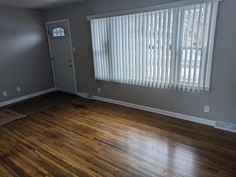 1704 Parker St — Photo 2