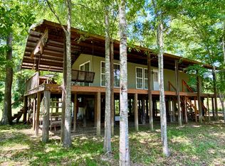 57 Riverside Dr, Picayune, MS 39466