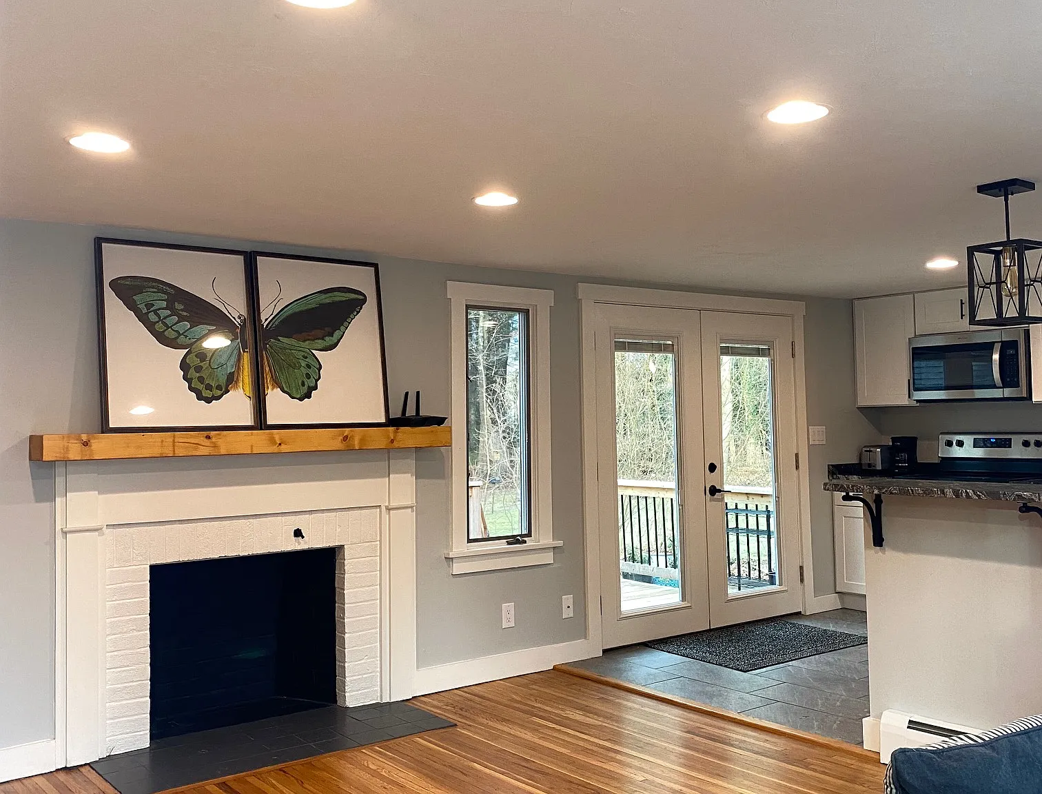 2 bed, 728 sqft, $3,000 — Photo 3