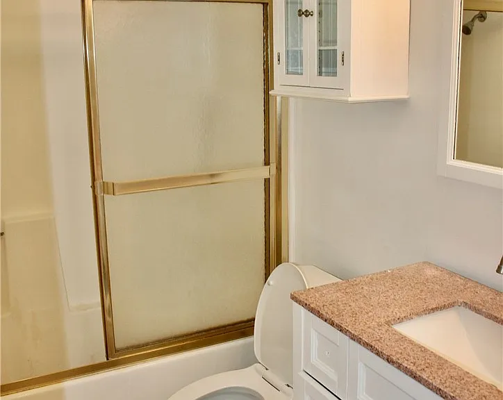 730 W 4th St #306 — Photo 27