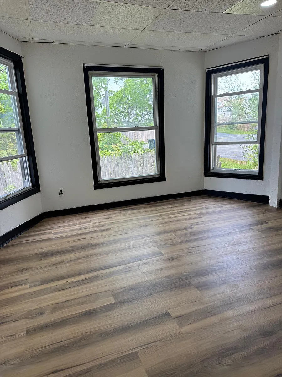 Building Photo - 28 Seavey St #1