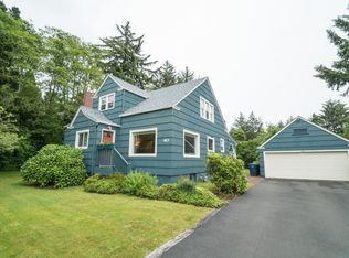 40 Schoolhouse St, Depoe Bay, OR 97341
