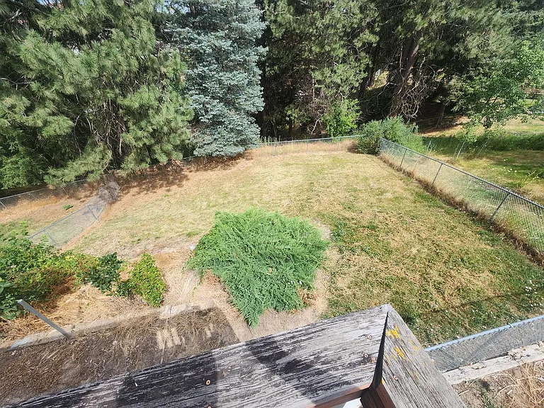 520 SE Highland Way — Photo 19