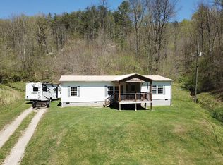 127 Cavins Br, Sitka, KY 41255