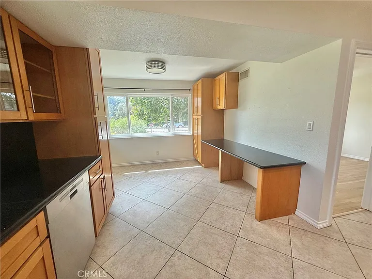 61 E Orange Grove Ave — Photo 29