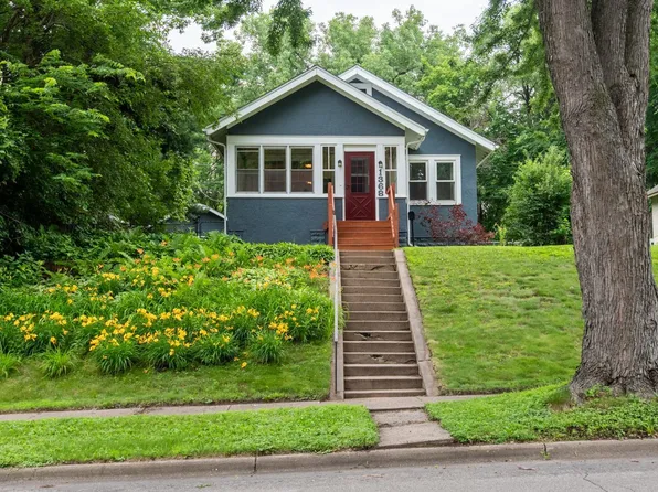 1368 Pacific St, Saint Paul, MN 55106