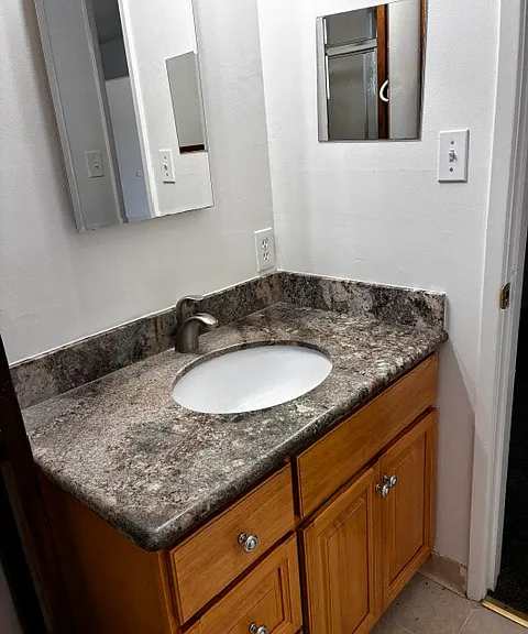 1820 Whitwood Ln #1 — Photo 4
