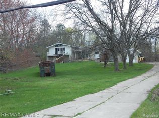 4865 Inkster Rd, Bloomfield Hills, MI 48302