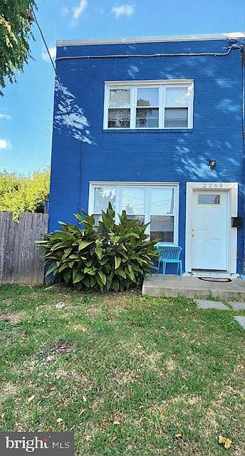 1st image of 2263 16th St NE