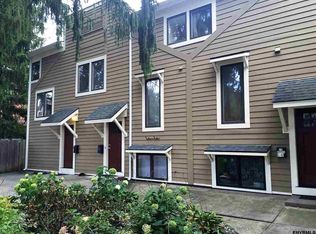 28 White St, Saratoga Springs, NY 12866