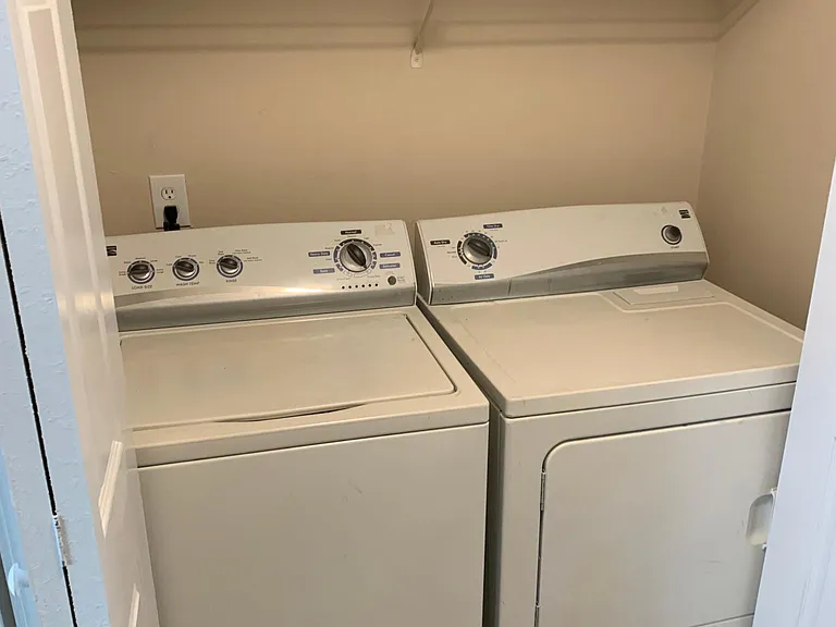 1798 Falconcrest Dr — Photo 33