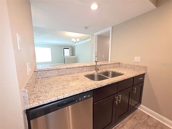 5th image of 2599 COUNTRYSIDE BOULEVARD #117