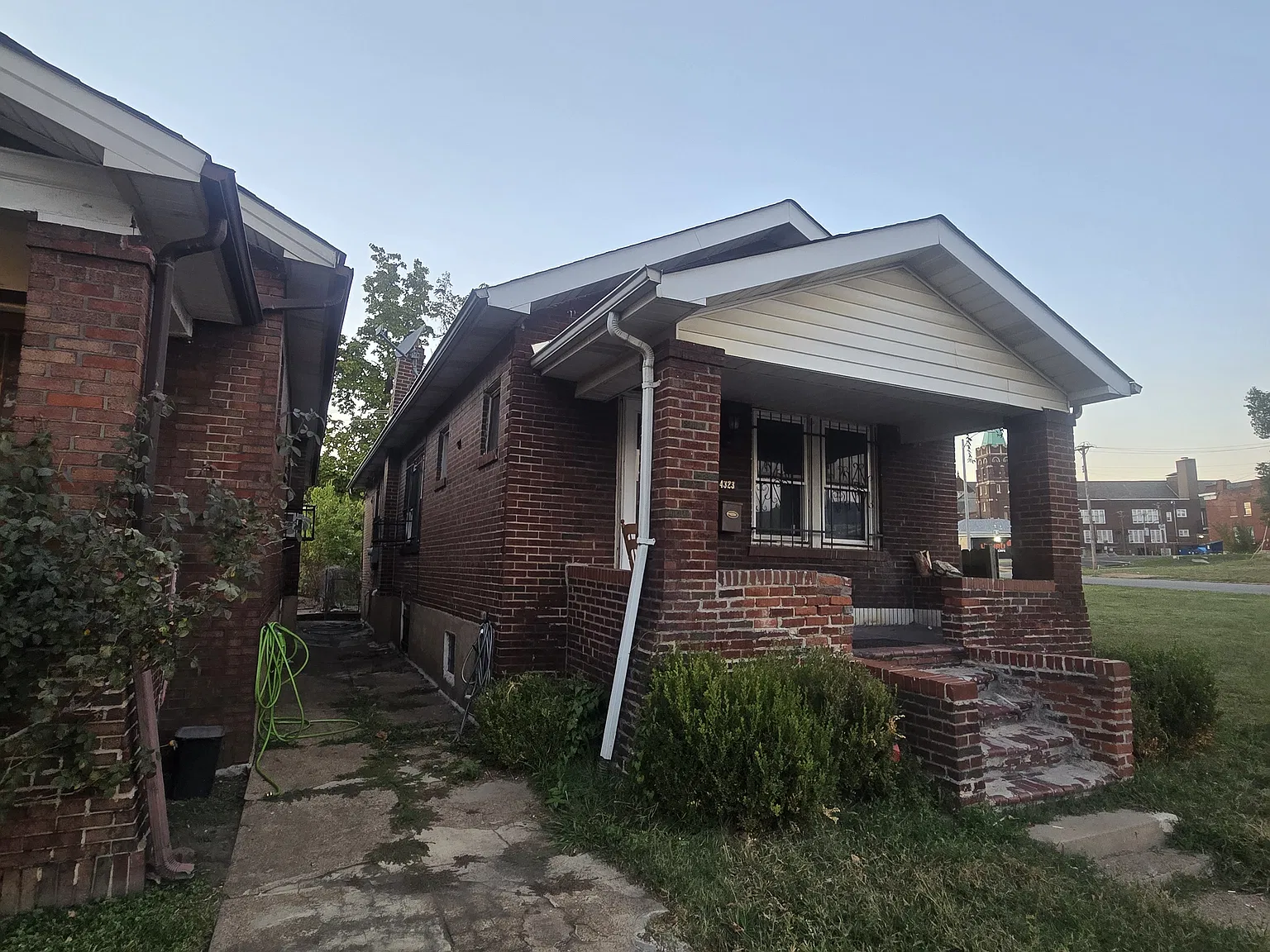 2 bed, 912 sqft, $750 — Photo 2