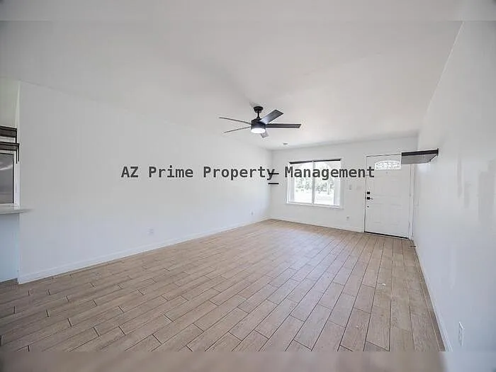 2519 W Vineyard Rd — Photo 5