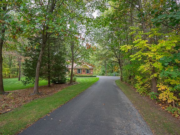 3rd image of 13708 W Quail Hollow Ct