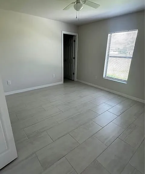 606 SE 8th St #606 — Photo 22
