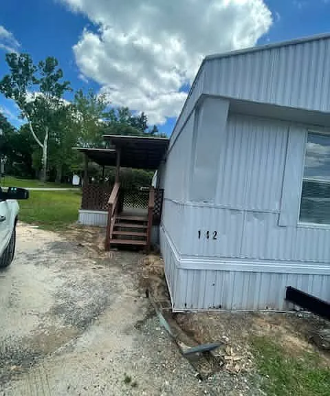 142 Pelt Ln — Photo 2