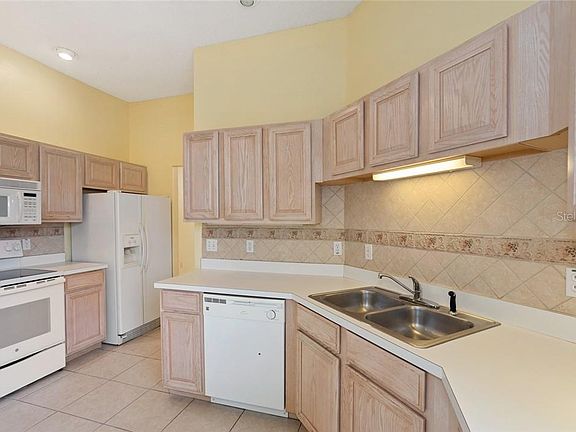 3rd image of 2906 Moorcroft Ct