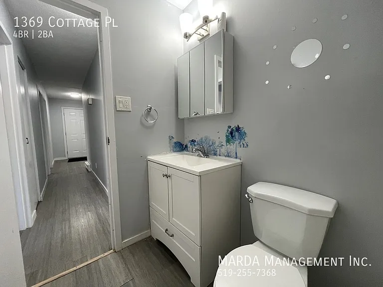 1369 Cottage Pl — Photo 11
