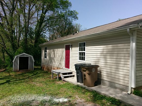 3rd image of 2519 Seaton Ave