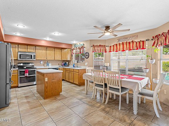 4th image of 7617 W CALAVAR Road