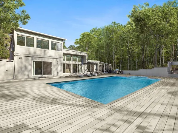32 Fox Hollow Drive, East Quogue, NY 11942