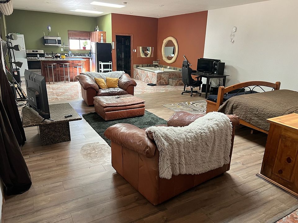 1st image of 9963 Wheatland Ave #2
