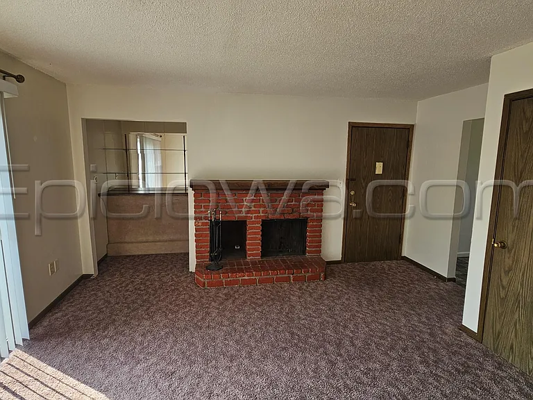 20 N 10th Ave #16 — Photo 2