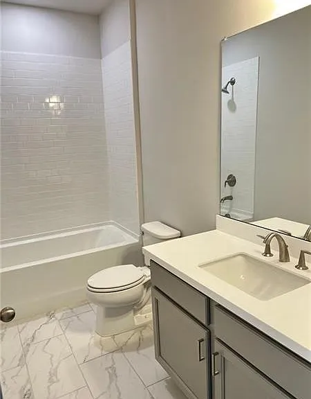 1249 Windmill Pkwy — Photo 14