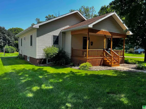 218 S Morse Ave, Calumet, IA 51009