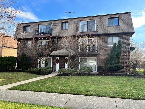 2nd image of 1220 Whispering Hills Ct APT 2A