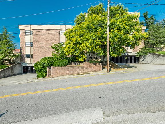 3rd image of 509 11th St APT 1005