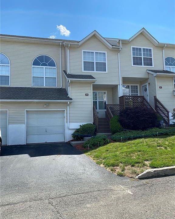 2nd image of 135 Highwood Dr